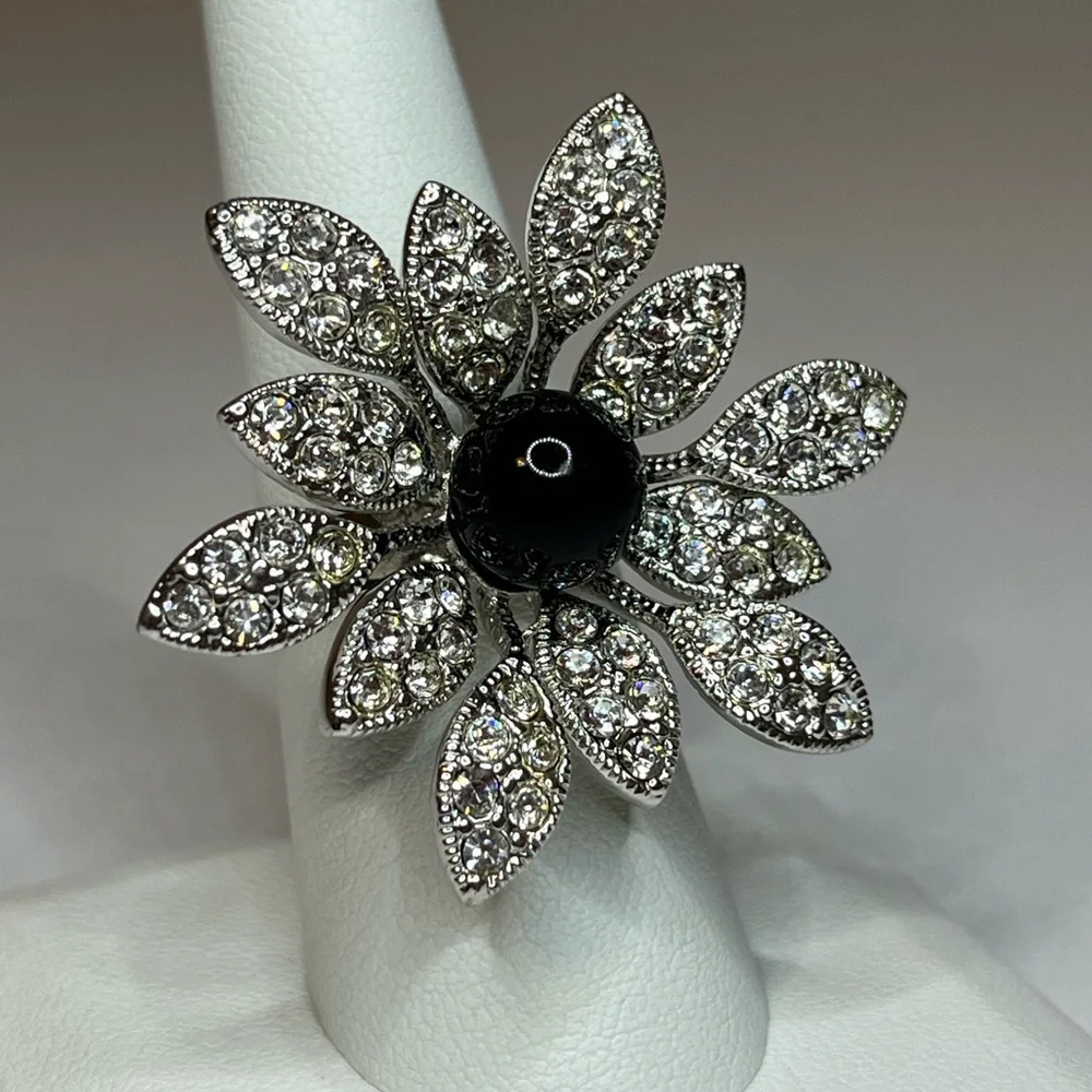 Silver Rhinestone Flower Ring - Picture 6 of 9